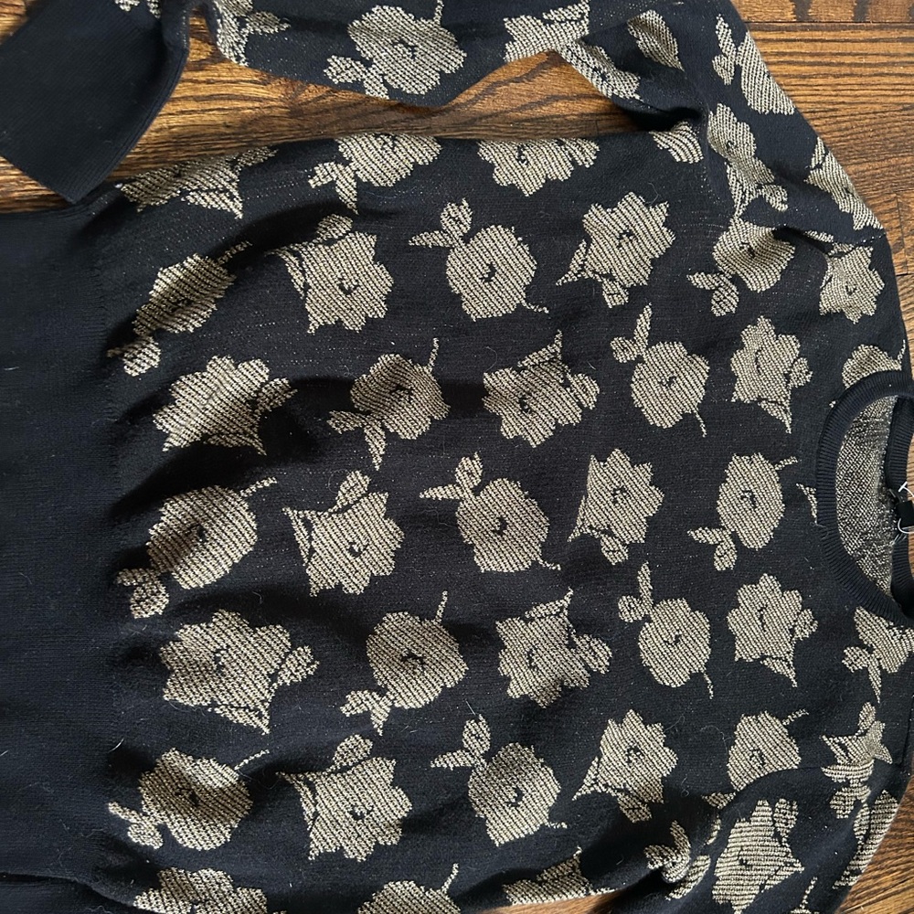 Loft black sweater gold metallic floral size medium nwot - Picture 2 of 3